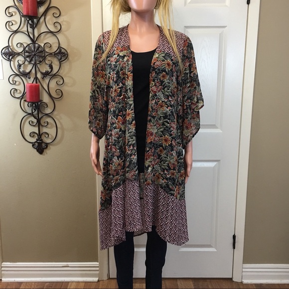 Tops - Boho floral long kimono